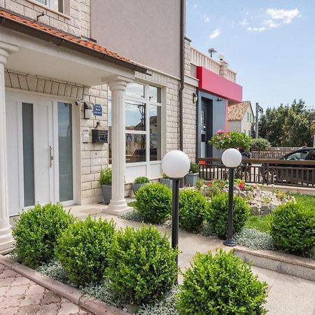 Apartments Lovric With Sea View Kaštela エクステリア 写真