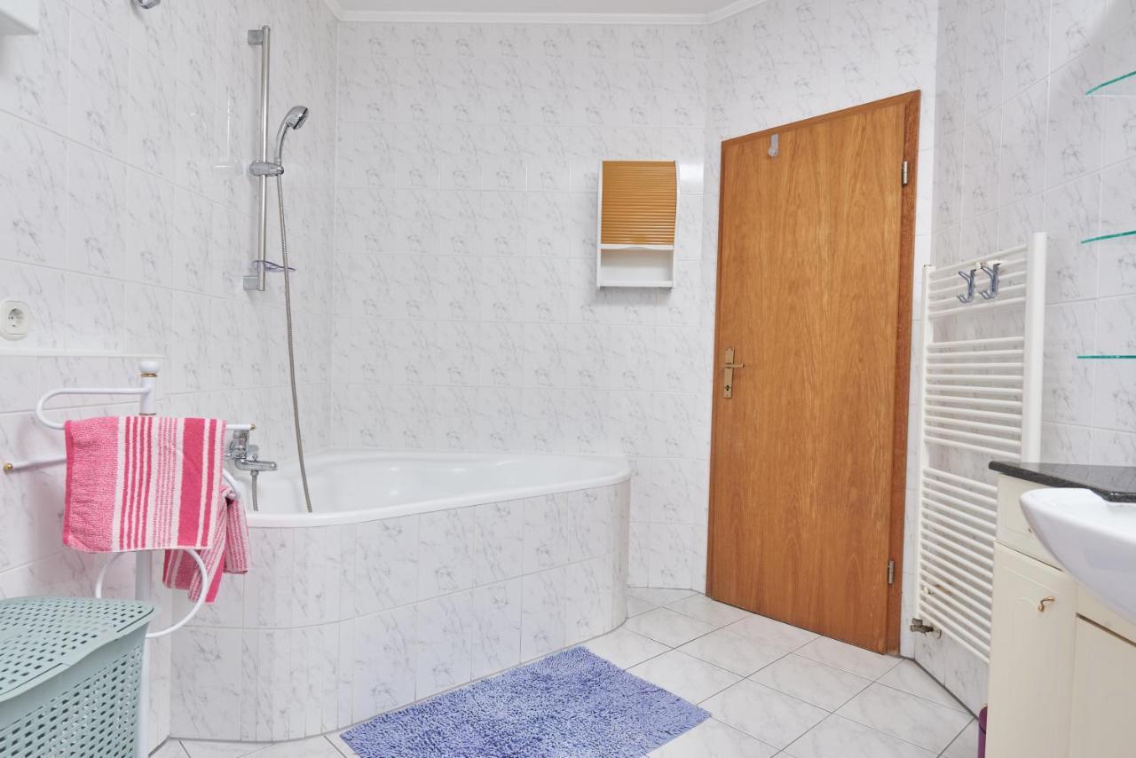 Apartments Lovric With Sea View Kaštela エクステリア 写真