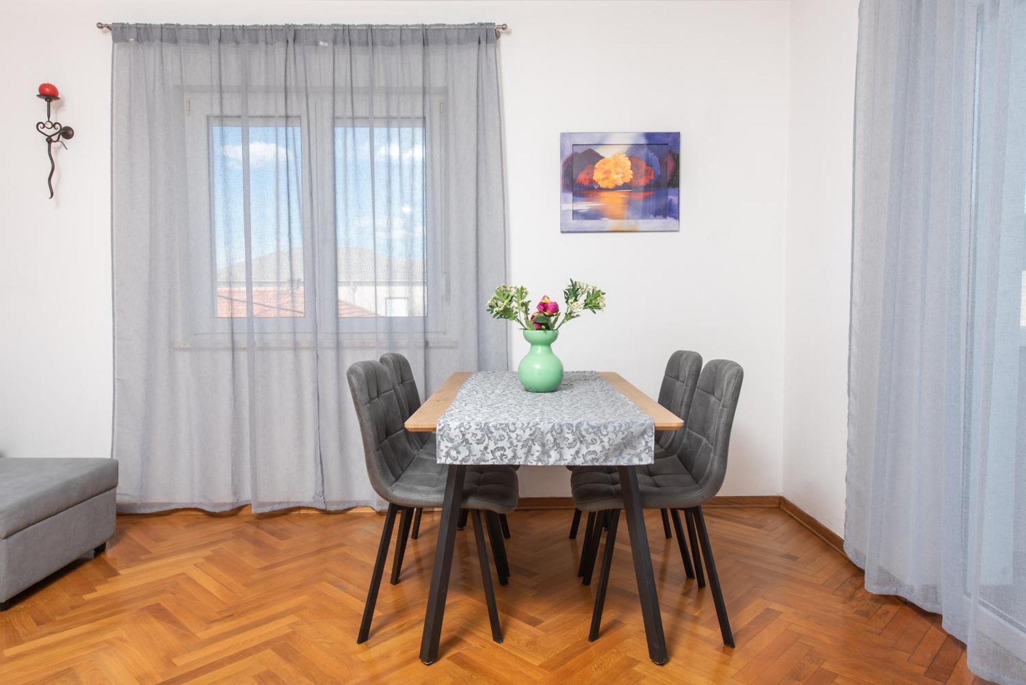 Apartments Lovric With Sea View Kaštela エクステリア 写真